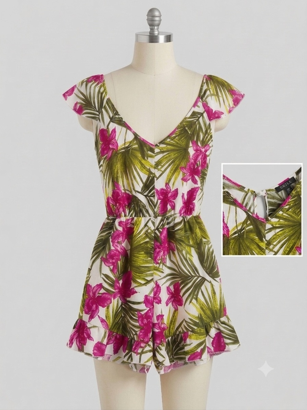 UK2LA Floral Romper - size small new without tags